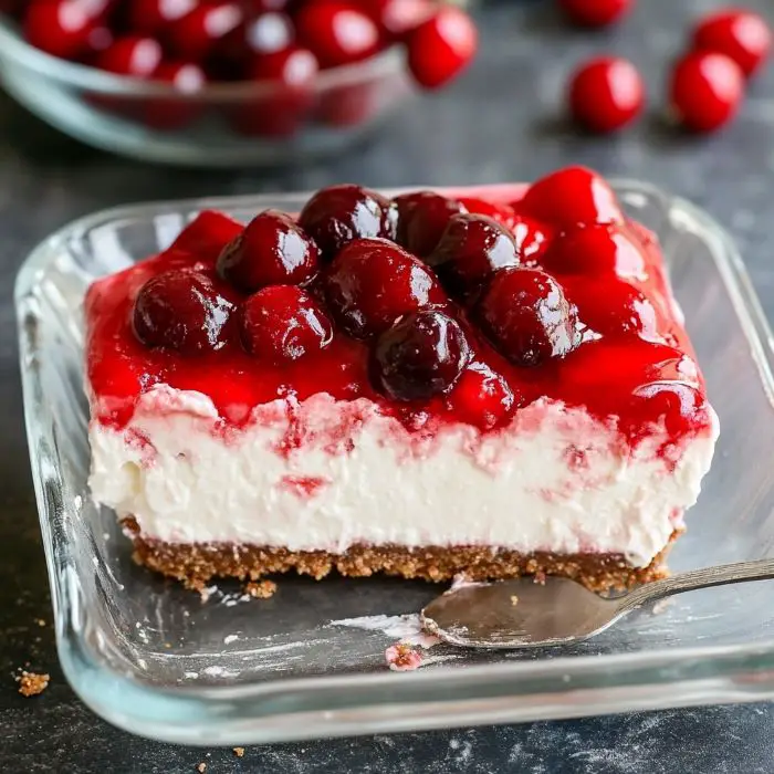 Read more about the article No-Bake Cherry Cheesecake Dessert